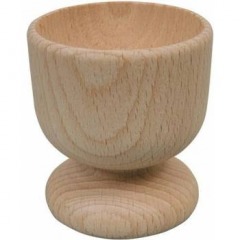 Dřevěný stojánek na vejce